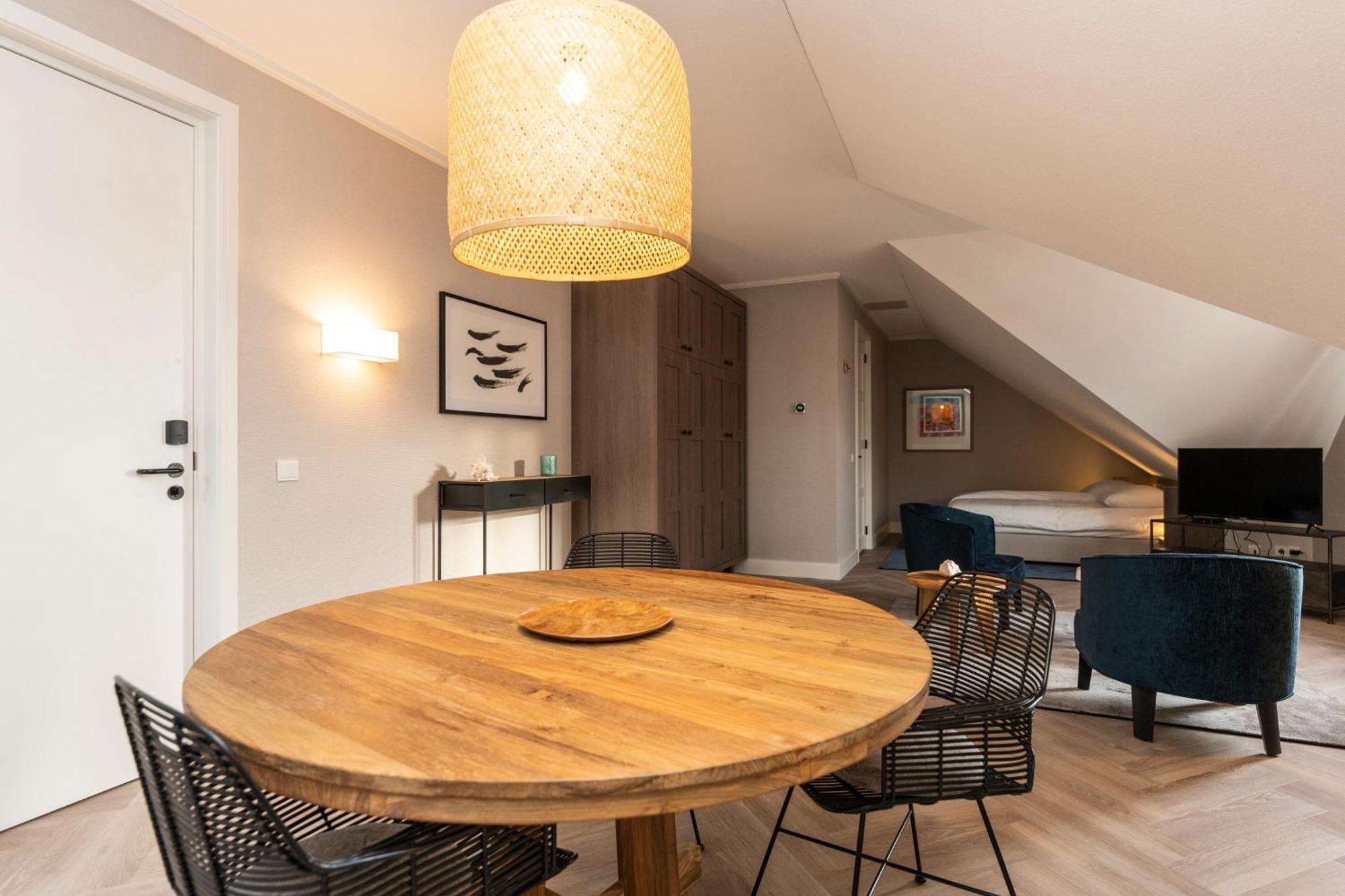 Hampton Home B&B Suites Де Коох Екстериор снимка